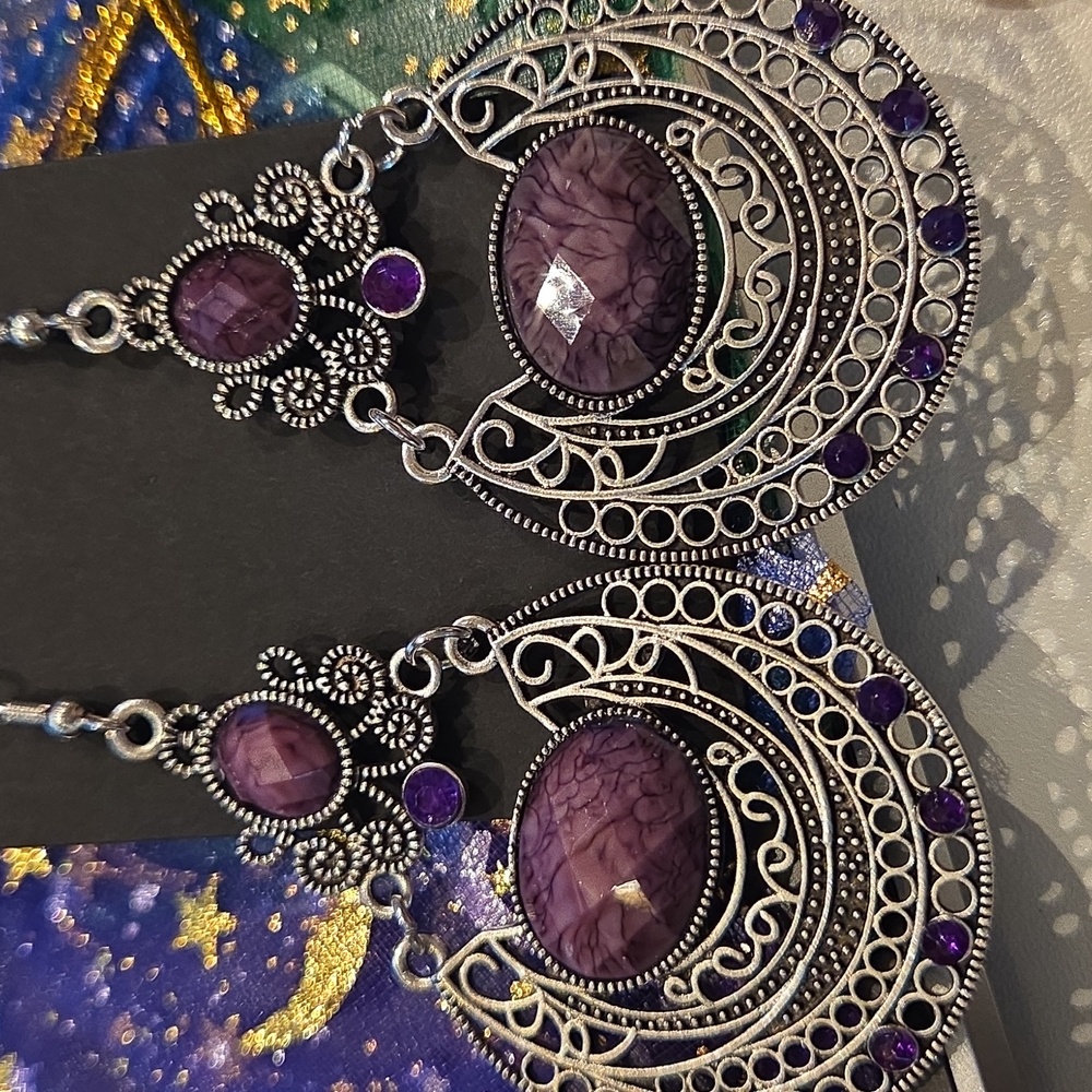 Elegant Purple and Silver Dangle Earrings - Picture 2 of 2